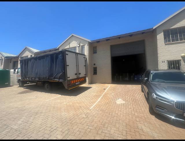 163M² WAREHOUSE TO LET IN KYA SANDS